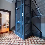 Isola Cozy Apartment By Wonderful Italy